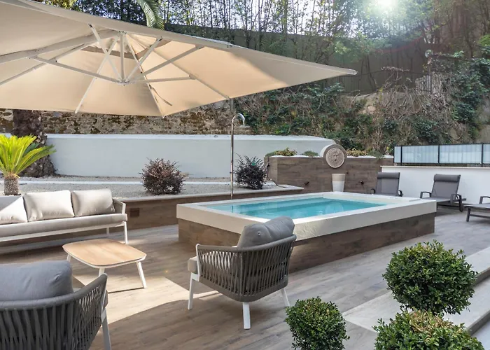 Pool & Spa Vatican Luxury Apt