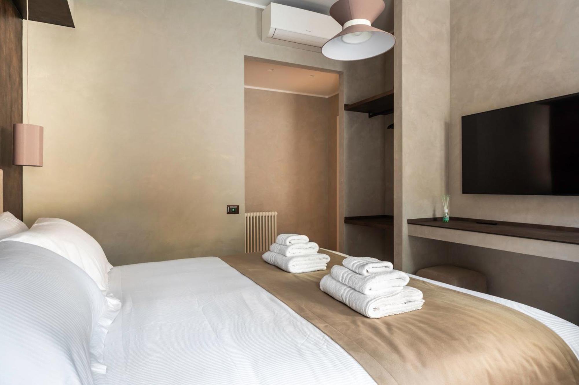 Pool & Vatican Luxury * Rome