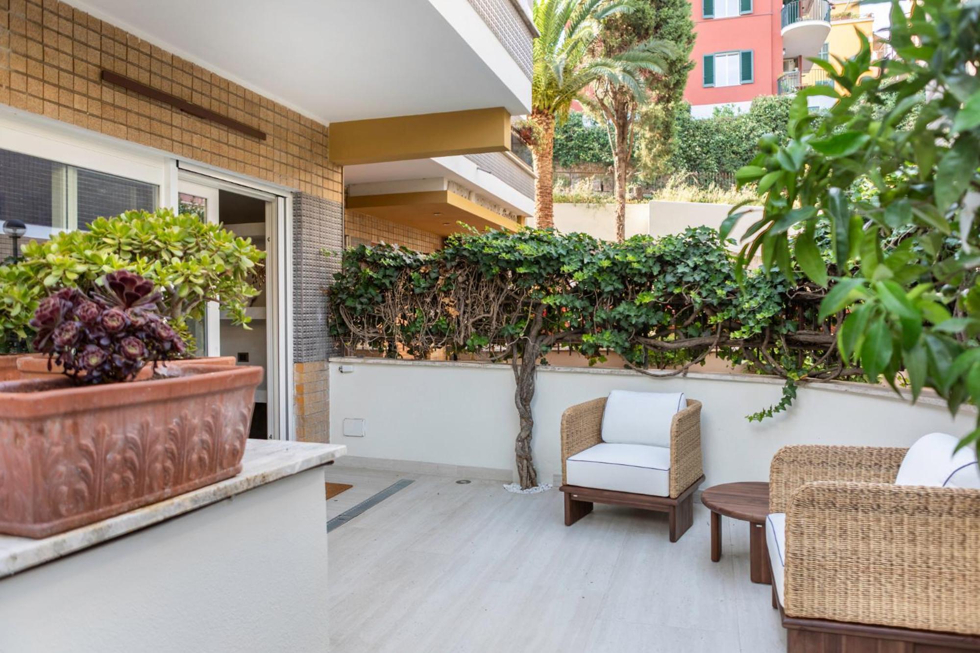 Apartment Pool & Vatican Luxury