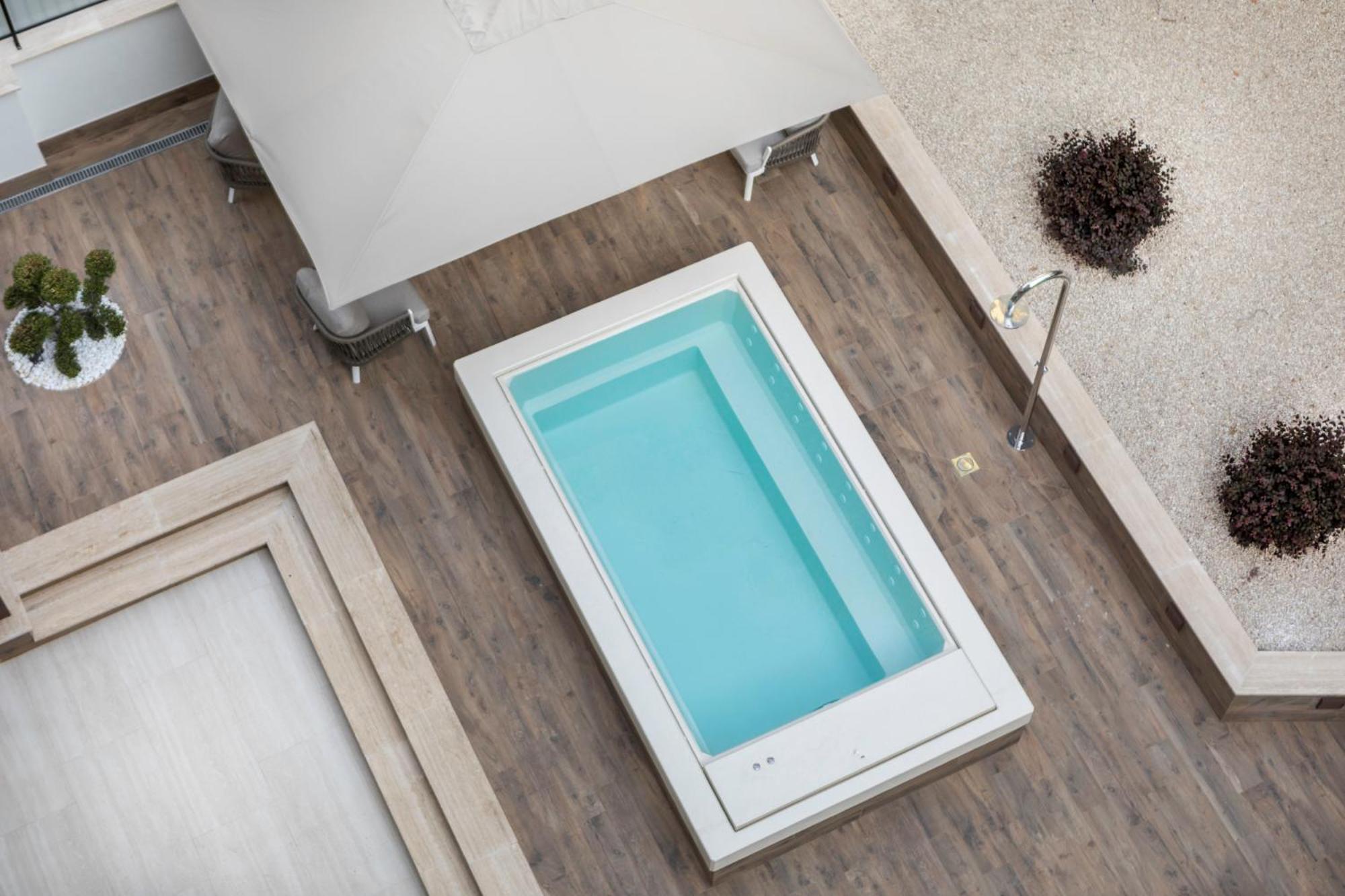 Apartment Pool & Vatican Luxury